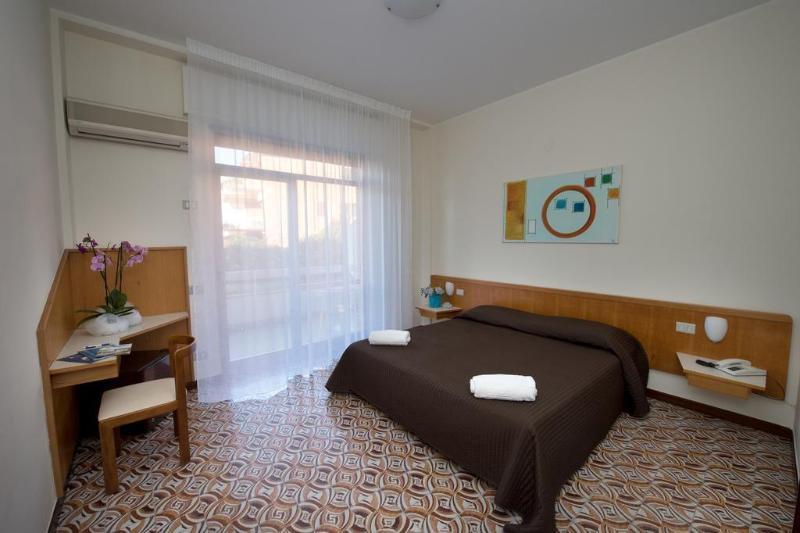 Hotel River Palace Terracina Kültér fotó
