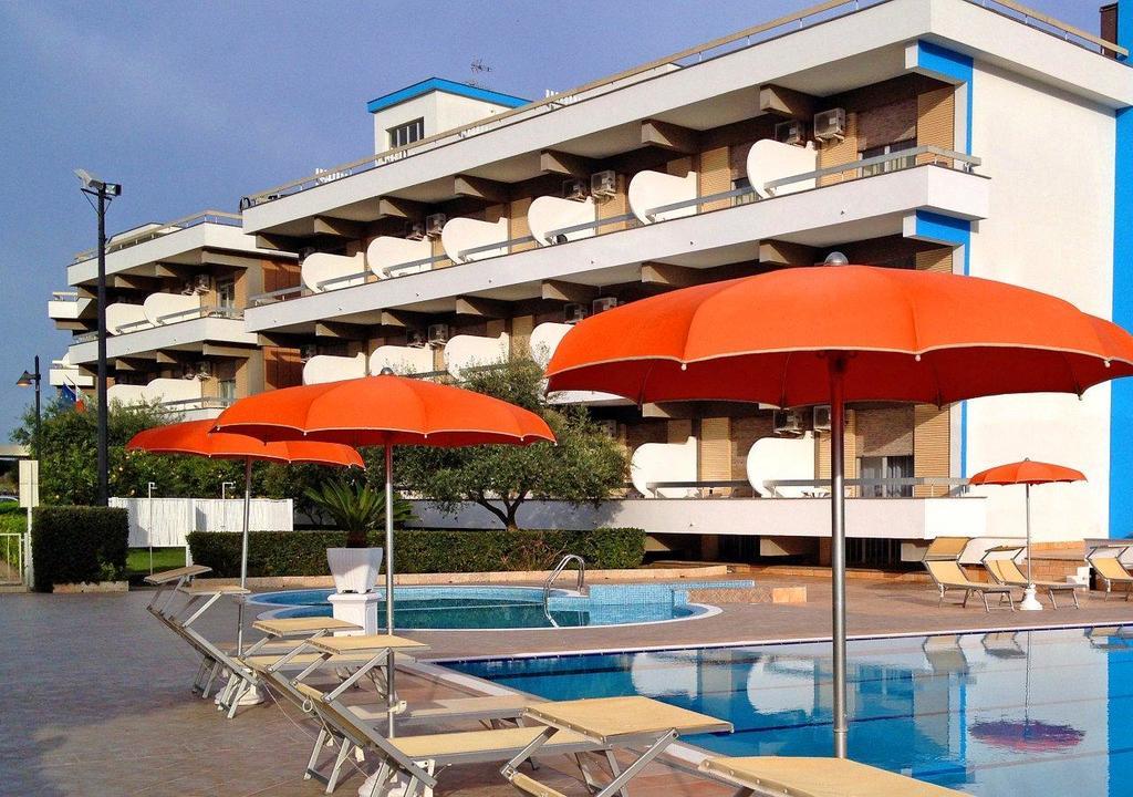 Hotel River Palace Terracina Kültér fotó